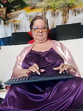 QueenPammy1 online show from 04/04/26, 05:38