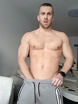 trainwithme online show from 11/18/25, 09:03