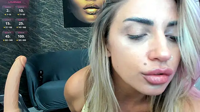 IzabelaTessa online show from 10/01/25, 07:20