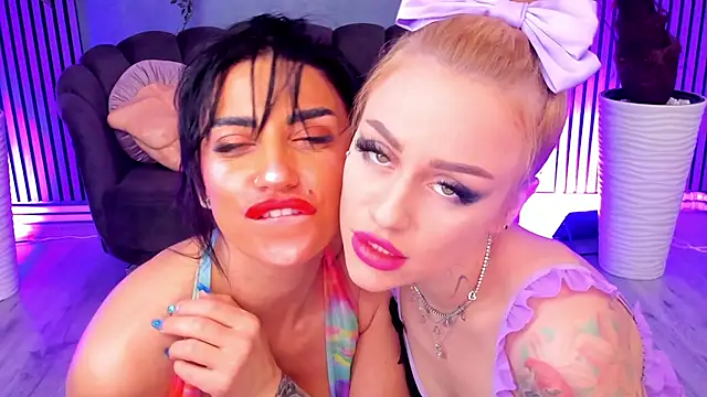 IzabelaTessa online show from 04/03/26, 08:07