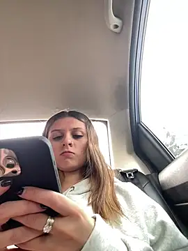 Snapshot of aliisonn__parker26 chatting on 03/22/25, 02:36 aliisonn parker26 online show from 03/22/25, 02:36