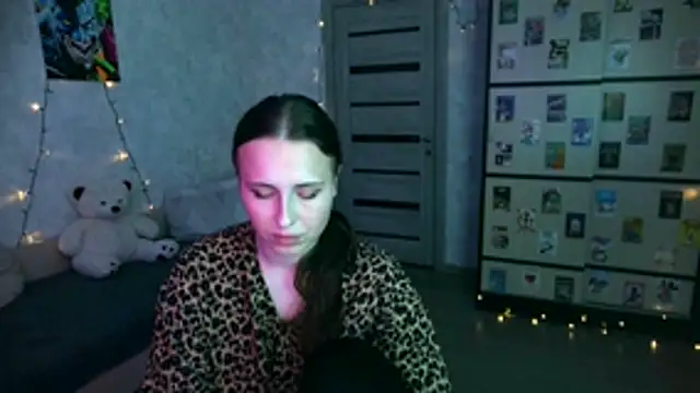 BarbiePieer online show from 11/23/25, 01:22