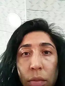 Snapshot of Elowyn chatting on 09/13/25, 09:47 Elowyn online show from 09/13/25, 09:47