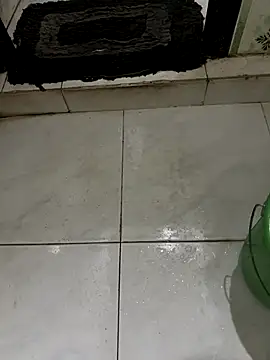 Snapshot of dilu98 chatting on 11/21/25, 03:16 dilu98 online show from 11/21/25, 03:16