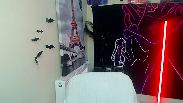 Snapshot of VanessaRey_ chatting on 11/13/25, 05:50 VanessaRey online show from 11/13/25, 05:50