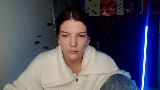 Snapshot of VanessaRey_ chatting on 11/29/25, 05:54 VanessaRey online show from 11/29/25, 05:54