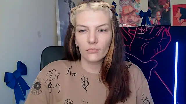 VanessaRey  online show from 04/05/26, 02:36