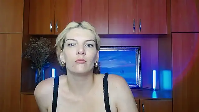 VanessaRey  online show from 07/07/26, 07:09