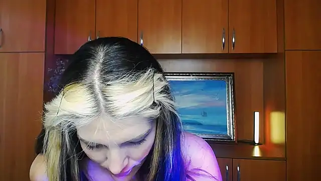 VanessaRey  online show from 07/07/26, 07:34