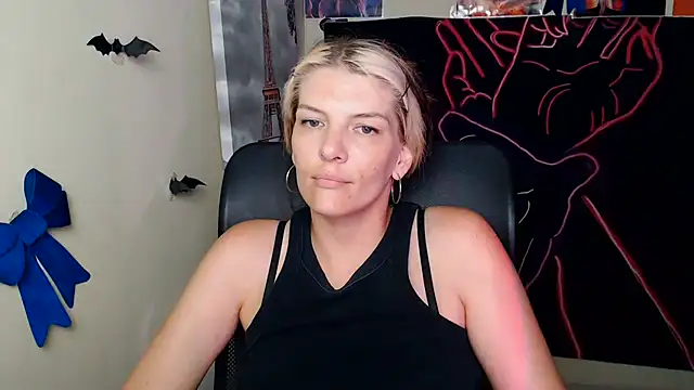VanessaRey  online show from 07/20/26, 10:39