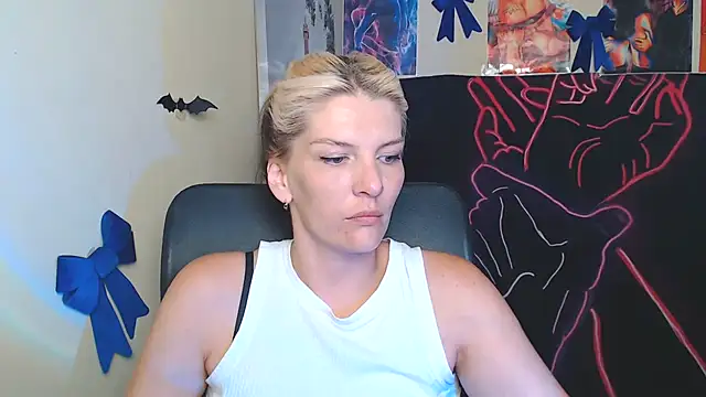 VanessaRey  online show from 07/22/26, 06:49