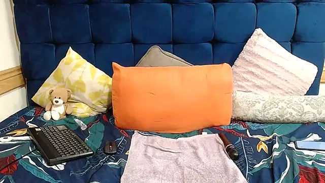 AriesCake online show from 04/21/26, 02:51