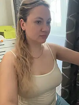 mollygirll online show from 05/19/26, 07:58