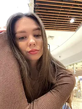 MilaBee online show from 03/23/25, 05:21