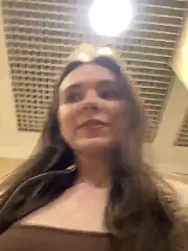 MilaBee online show from 10/08/25, 09:40