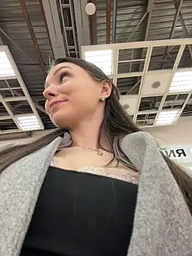 MilaBee online show from 04/23/26, 12:29