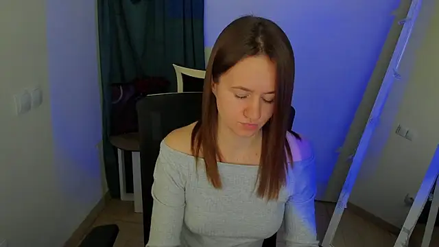 Catherine e online show from 10/20/25, 06:52