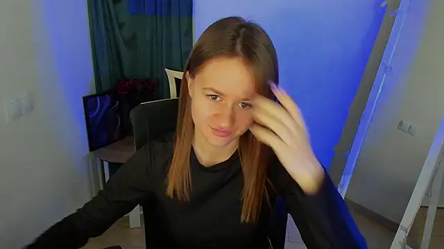 Catherine e online show from 10/27/25, 07:40