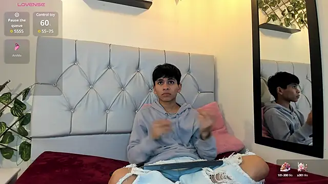 Snapshot of Ethan_Westt chatting on 03/20/25, 09:13 Ethan Westt online show from 03/20/25, 09:13