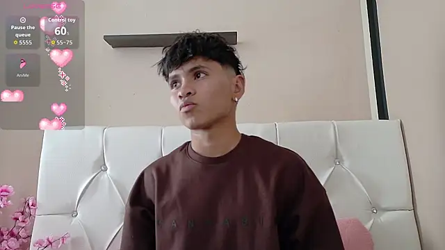 Snapshot of Ethan_Westt chatting on 10/27/25, 08:46 Ethan Westt online show from 10/27/25, 08:46