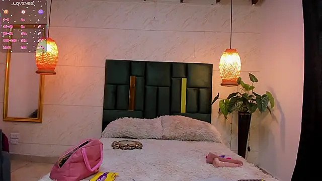 Danna williamss online show from 09/26/25, 12:09