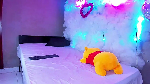 Yumeku 04  online show from 03/22/25, 09:21