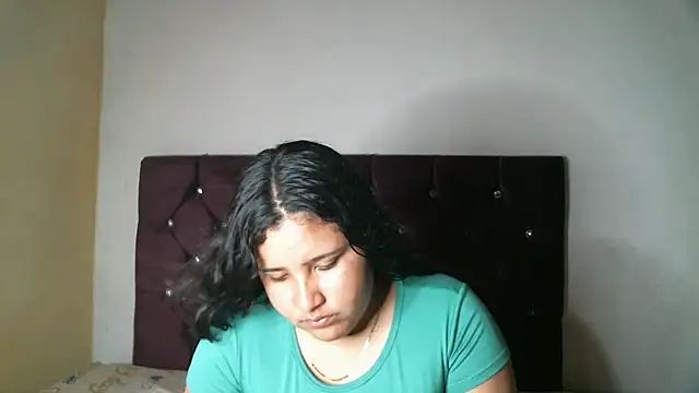 Snapshot of Valeria_Tiffany chatting on 11/08/25, 09:57 Valeria Tiffany online show from 11/08/25, 09:57