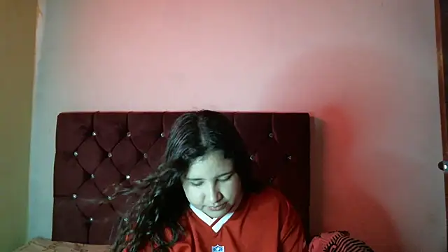 Snapshot of Valeria_Tiffany chatting on 11/14/25, 09:13 Valeria Tiffany online show from 11/14/25, 09:13