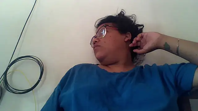 Snapshot of Valeria_Tiffany chatting on 04/04/26, 02:14 Valeria Tiffany online show from 04/04/26, 02:14