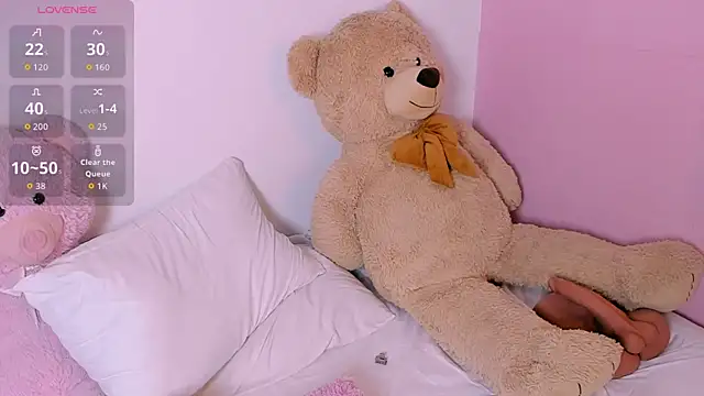 BritanyLin   online show from 10/11/25, 05:17