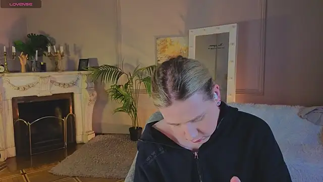 Jes Solar online show from 10/11/25, 11:42