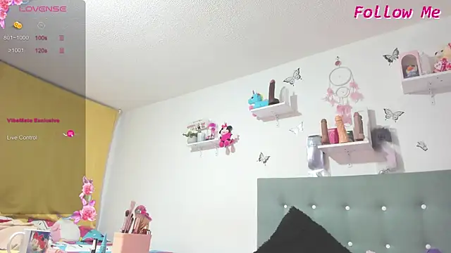 mailyn baker online show from 10/26/25, 11:31