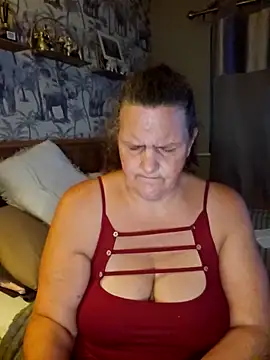 MissQueenBeex online show from 09/08/25, 07:13