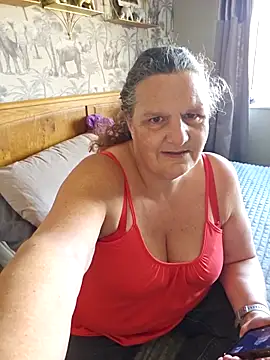 MissQueenBeex online show from 09/24/25, 10:18