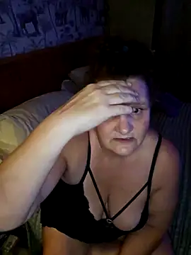 MissQueenBeex online show from 12/01/25, 10:37