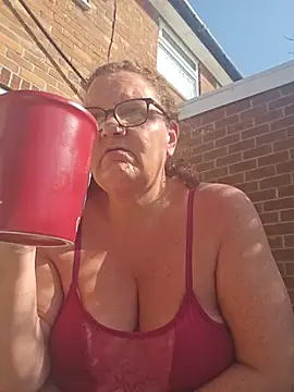 MissQueenBeex online show from 06/25/26, 08:08