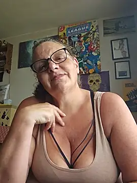 MissQueenBeex online show from 07/30/26, 07:18