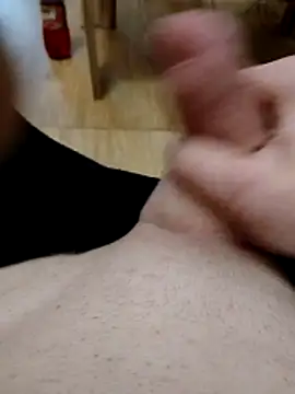 Snapshot of Tomassasdss chatting on 12/02/25, 06:41 Tomassasdss online show from 12/02/25, 06:41