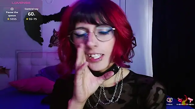 goth minerva online show from 10/07/25, 01:52