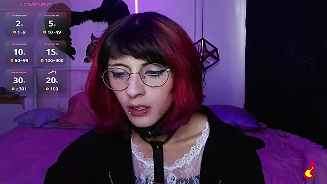 goth minerva online show from 10/09/25, 01:42