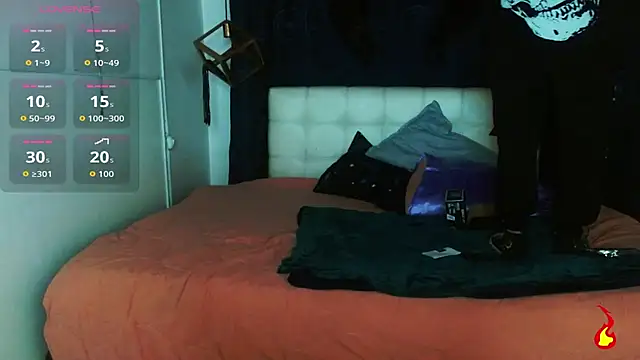 goth minerva online show from 10/12/25, 01:43