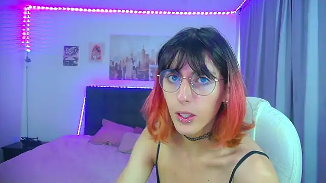 goth minerva online show from 04/15/26, 02:02