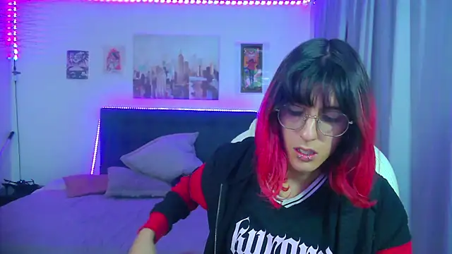 goth minerva online show from 04/22/26, 01:45