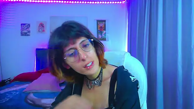 Snapshot of goth_minerva chatting on 05/27/26, 01:30 goth minerva online show from 05/27/26, 01:30