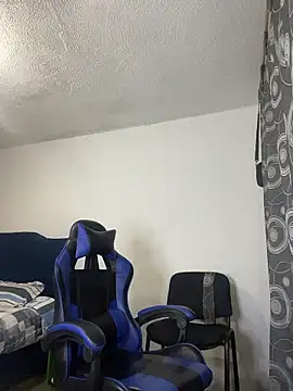 Snapshot of LucasJewely chatting on 01/18/26, 01:20 LucasJewely online show from 01/18/26, 01:20