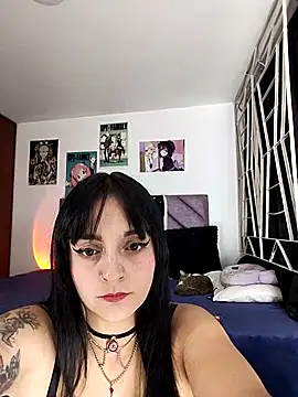 KARINNA  RAVEN online show from 10/23/25, 01:38