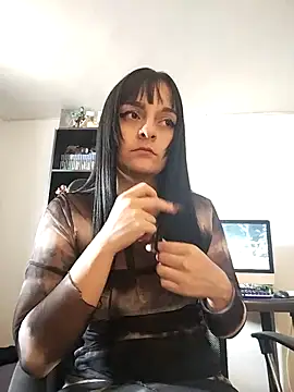 KARINNA  RAVEN online show from 11/23/25, 07:24