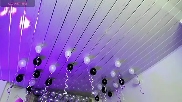 Snapshot of midory_ chatting on 10/26/25, 03:56 midory online show from 10/26/25, 03:56