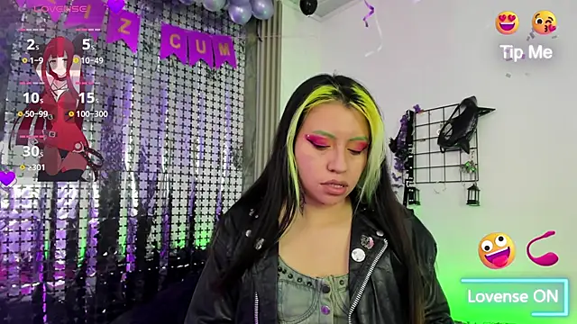 Snapshot of midory_ chatting on 11/12/25, 03:51 midory online show from 11/12/25, 03:51