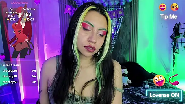 Snapshot of midory_ chatting on 11/20/25, 04:01 midory online show from 11/20/25, 04:01